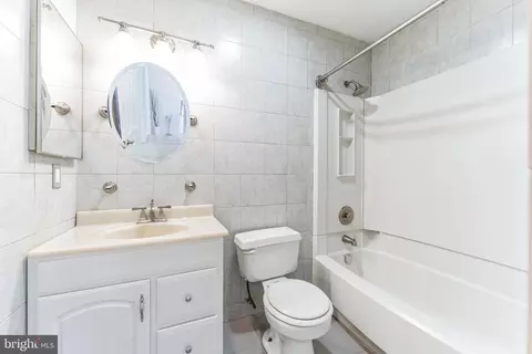 Bath - 14540 Macbeth Dr #14540, Silver Spring, MD 20906 photo 2 of 3