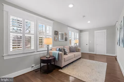 Entry Way - 2517 Weisman Rd, Silver Spring, MD 20902 photo 3 of 13