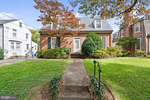 5113 Worthington Dr, Bethesda, MD 20816