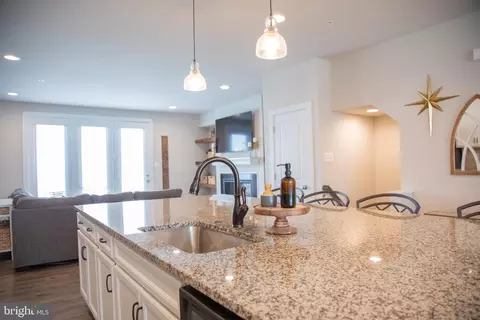 Kitchen - 109 Klee Aly, Silver Spring, MD 20906 photo 7 of 9