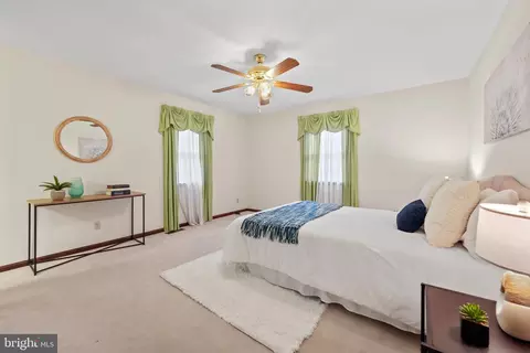 Bedroom - 27 Thomas Dr, Silver Spring, MD 20904 photo 2 of 5
