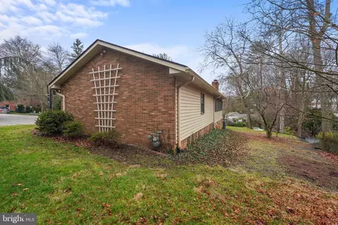 Exterior - 27 Thomas Dr, Silver Spring, MD 20904 photo 11 of 12
