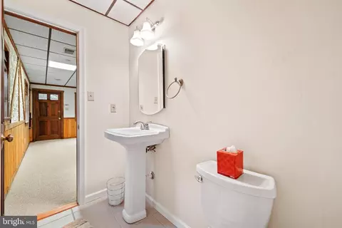 Bath - 27 Thomas Dr, Silver Spring, MD 20904 photo 5 of 5