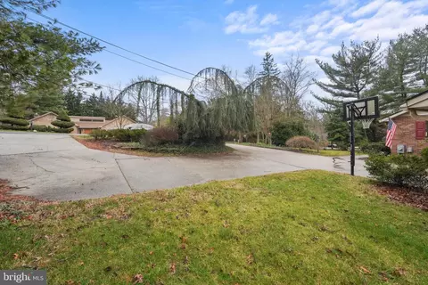 Exterior - 27 Thomas Dr, Silver Spring, MD 20904 photo 7 of 12