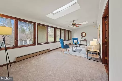 Living - 27 Thomas Dr, Silver Spring, MD 20904 photo 8 of 12