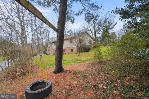 Exterior - 27 Thomas Dr, Silver Spring, MD 20904 photo 12 of 12