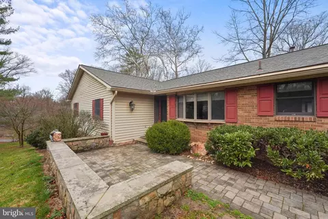 Exterior - 27 Thomas Dr, Silver Spring, MD 20904 photo 3 of 12