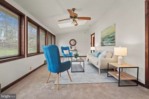 Living - 27 Thomas Dr, Silver Spring, MD 20904 photo 9 of 12