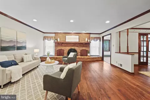 Living - 27 Thomas Dr, Silver Spring, MD 20904 photo 3 of 12