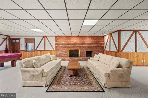 Living - 27 Thomas Dr, Silver Spring, MD 20904 photo 12 of 12
