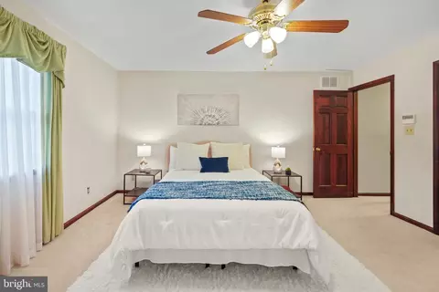 Bedroom - 27 Thomas Dr, Silver Spring, MD 20904 photo 3 of 5
