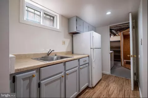 Kitchen - 9616 Cottrell Ter, Silver Spring, MD 20903 photo 6 of 6