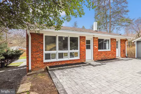 Exterior - 203 Thistle Dr, Silver Spring, MD 20901 photo 7 of 12