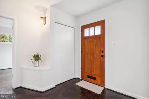 Entry Way - 203 Thistle Dr, Silver Spring, MD 20901 photo 1 of 2