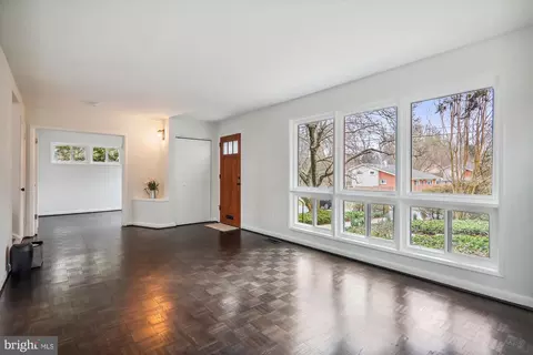 Living - 203 Thistle Dr, Silver Spring, MD 20901 photo 2 of 5
