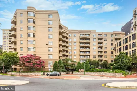7111 Woodmont Ave #810, Chevy Chase, MD 20815