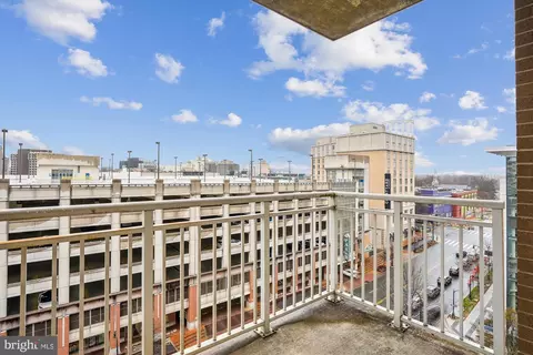 View/Area - 930 Wayne Ave #806, Silver Spring, MD 20910 photo 6 of 7