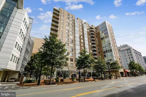 Exterior - 930 Wayne Ave #806, Silver Spring, MD 20910 photo 10 of 15