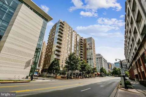 Exterior - 930 Wayne Ave #806, Silver Spring, MD 20910 photo 13 of 15