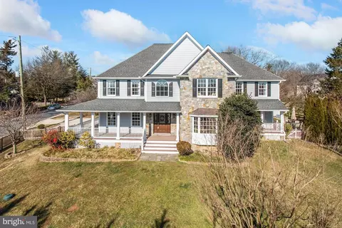 7711 Macarthur Blvd, Cabin John, MD 20818