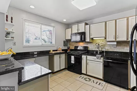 4302 Robert Ct, Silver Spring, MD 20906 photo 9