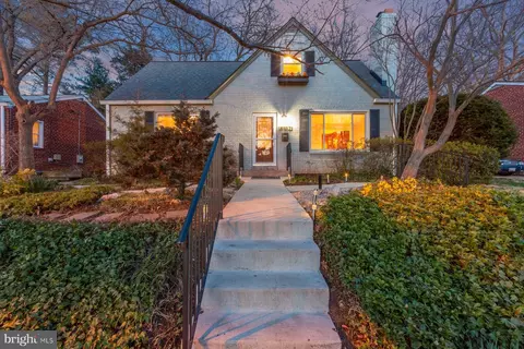 4837 Flanders Ave, Kensington, MD 20895