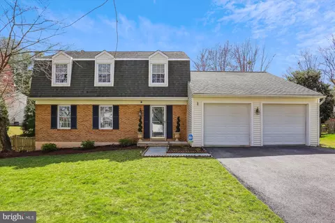 7404 Oskaloosa Dr, Rockville, MD 20855