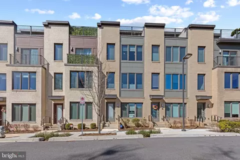 109 Heath Pl, Bethesda, MD 20817