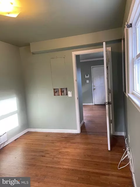 11904 Valleywood Dr, Silver Spring, MD 20902 photo 5