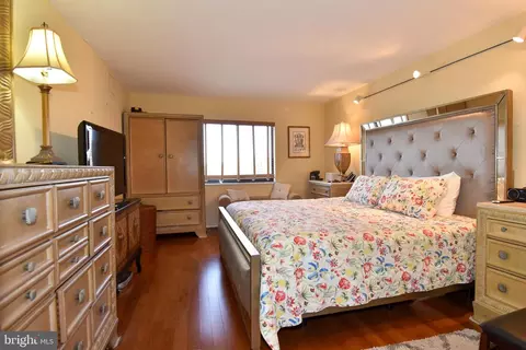 15100 Interlachen Dr #809, Silver Spring, MD 20906 photo 19