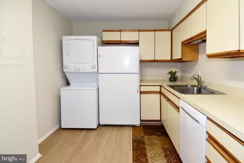 15100 Interlachen Dr #406, Silver Spring, MD 20906 photo 21