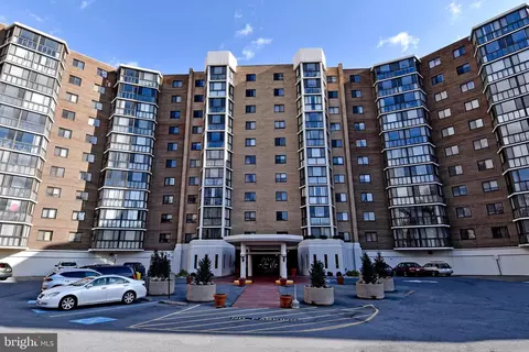15100 Interlachen Dr #406, Silver Spring, MD 20906 photo 4