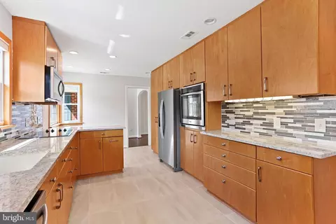 Kitchen - 17805 Dominion Dr, Sandy Spring, MD 20860 photo 2 of 4