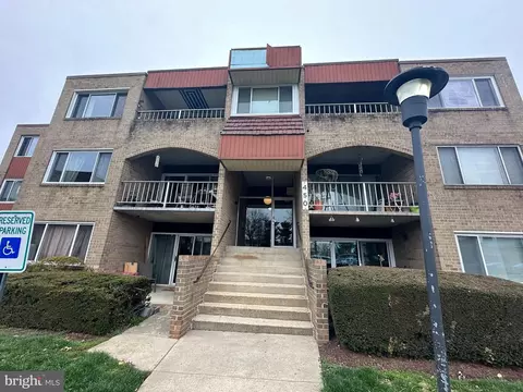 450 Girard St #344, Gaithersburg, MD 20877