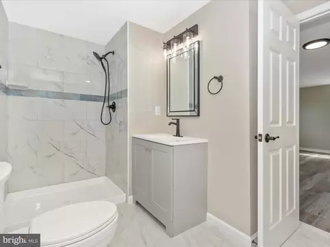 Bath - 2608 Bluhaven Ct, Silver Spring, MD 20906 photo 3 of 7