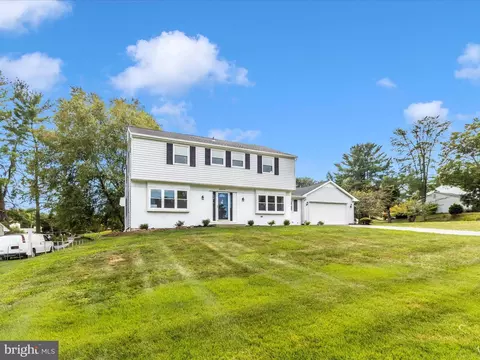 Exterior - 2608 Bluhaven Ct, Silver Spring, MD 20906 photo 2 of 15