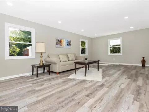 Living - 2608 Bluhaven Ct, Silver Spring, MD 20906 photo 1 of 9