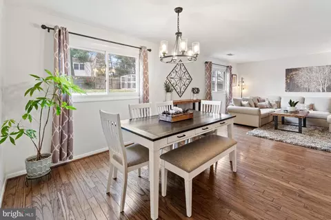 Dining - 17408 Hughes Rd, Poolesville, MD 20837 photo 3 of 7