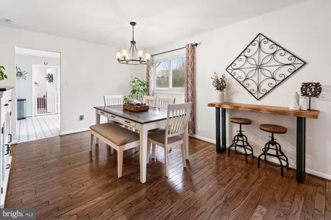 Dining - 17408 Hughes Rd, Poolesville, MD 20837 photo 2 of 7