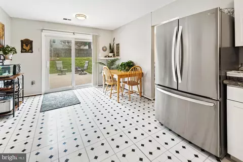 Dining - 17408 Hughes Rd, Poolesville, MD 20837 photo 5 of 7