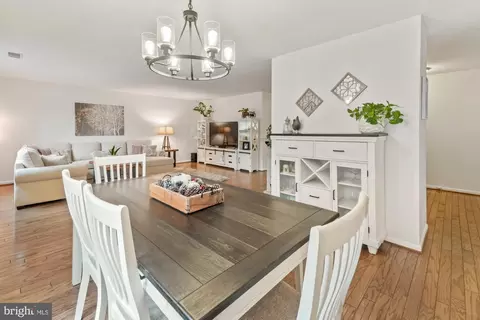 Dining - 17408 Hughes Rd, Poolesville, MD 20837 photo 4 of 7