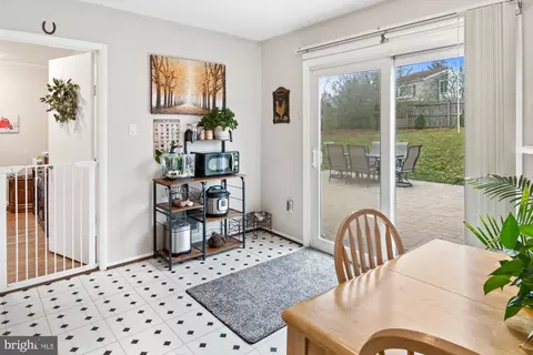 Dining - 17408 Hughes Rd, Poolesville, MD 20837 photo 7 of 7