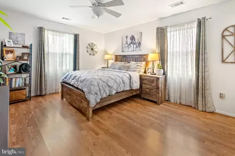 Bedroom - 17408 Hughes Rd, Poolesville, MD 20837 photo 1 of 7