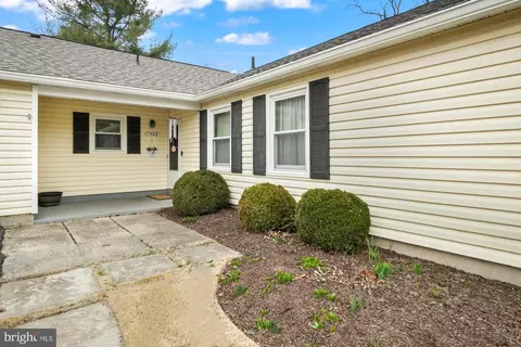 Exterior - 17408 Hughes Rd, Poolesville, MD 20837 photo 14 of 21
