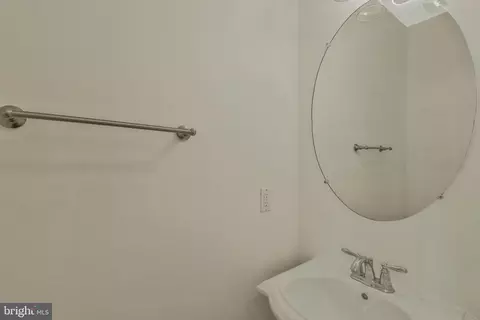 Bath - 3620 Maven St, Silver Spring, MD 20906 photo 1 of 10