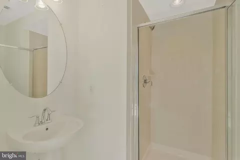 Bath - 3620 Maven St, Silver Spring, MD 20906 photo 9 of 10