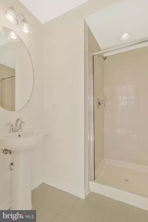 Bath - 3620 Maven St, Silver Spring, MD 20906 photo 10 of 10