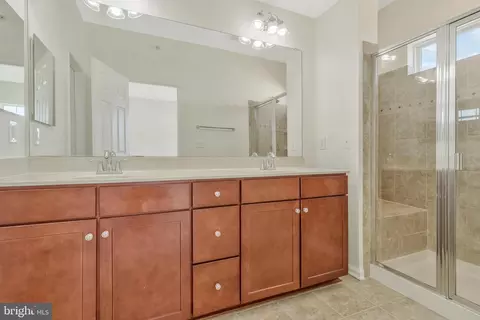 Bath - 3620 Maven St, Silver Spring, MD 20906 photo 3 of 10