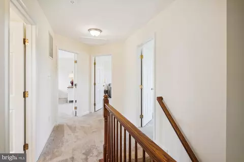 Entry Way - 16901 Hoskinson Rd, Poolesville, MD 20837 photo 5 of 6
