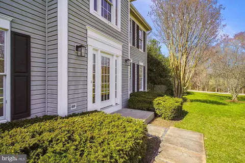 Exterior - 16901 Hoskinson Rd, Poolesville, MD 20837 photo 4 of 22